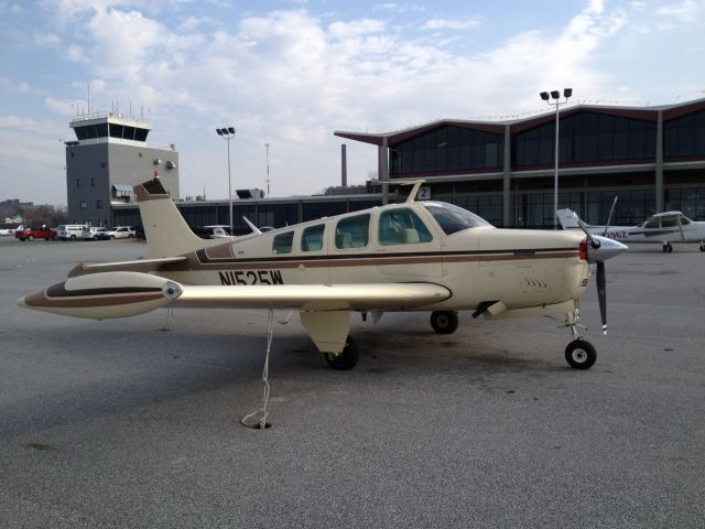 Beechcraft Bonanza (36) (N1525W)