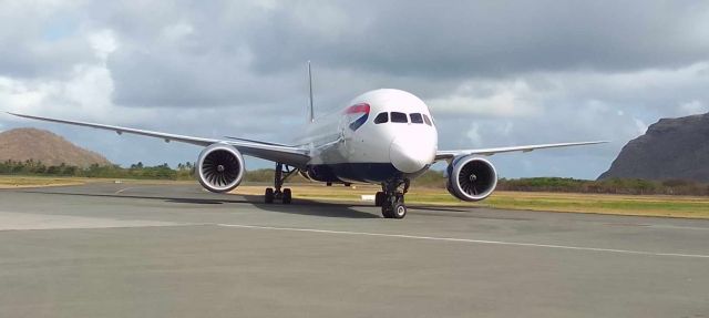 BOEING 787-10 Dreamliner (G-ZBLF)