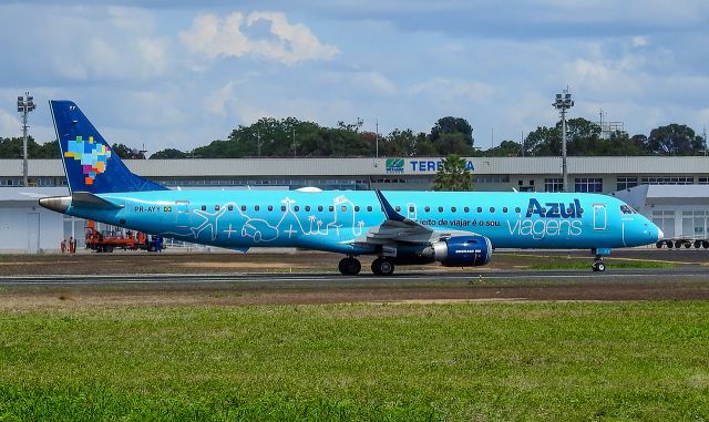 Embraer ERJ-190 (PR-AYY)