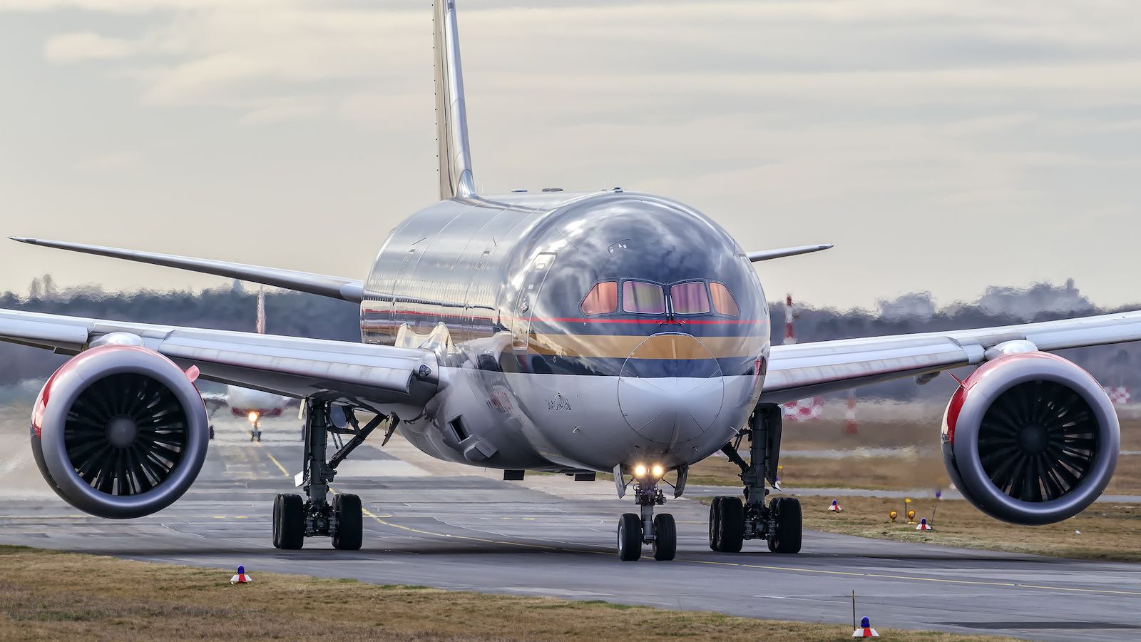 Boeing 787-8 (JY-BAB)