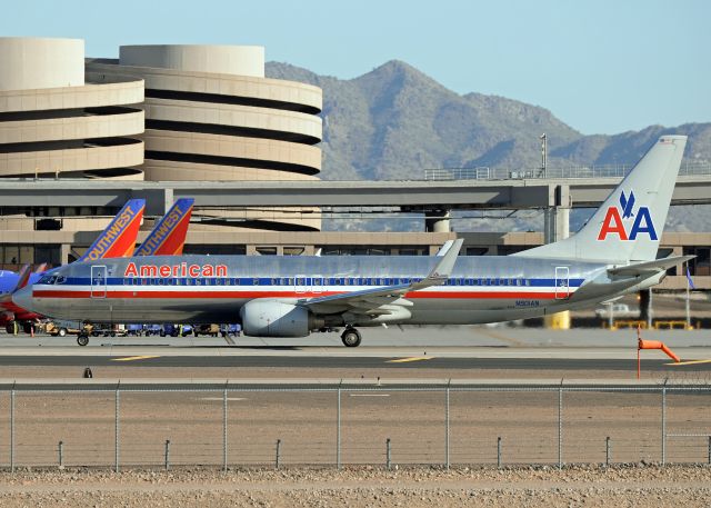 Boeing 737-800 (N901AN)