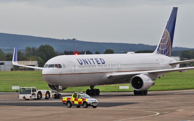 BOEING 767-300 (N657UA) - united b767-322er n657ua being towed onto stand at shannon 1/9/16.