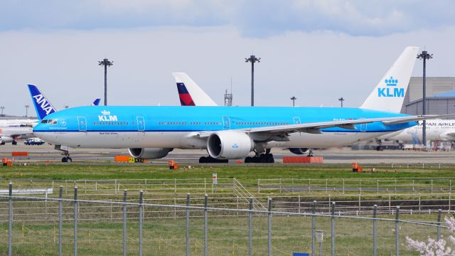 Boeing 777-200 (PH-BVI)