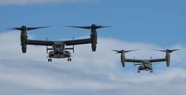 16-8306 — - Landing at USNA for USMC demonstration.