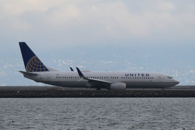 BOEING 737-400 (N87512)