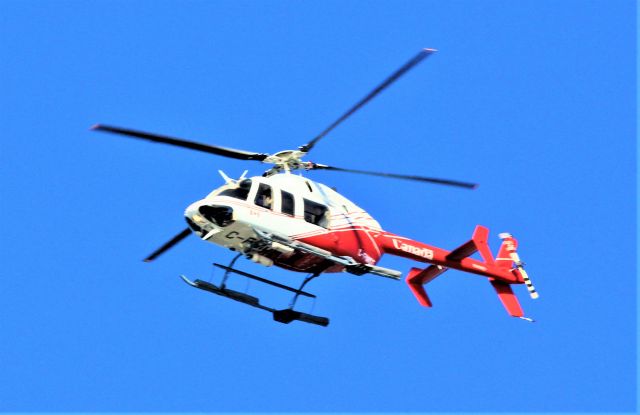 C-FMOT — - C-FMOT Bell 407 Gouvernement du Canada Transport survolant la ville de Lavaltrie QC. le 29-10-2021 à 11:07.