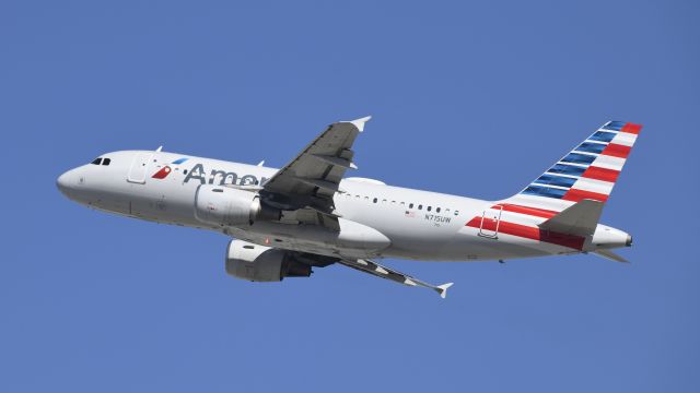 Airbus A320 (N715UW) - Departing LAX on 25R