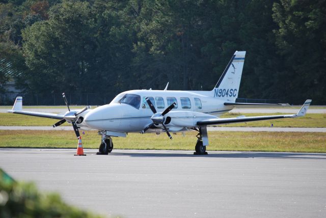 Piper Navajo (N904SC) - 11/28/09