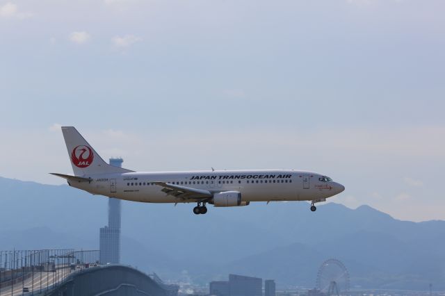 BOEING 737-400 (JA8938)