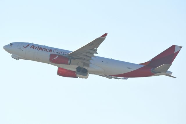 Airbus A330-200 (N332QT)