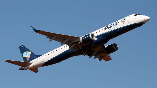 Embraer ERJ-190 (PR-AXE)