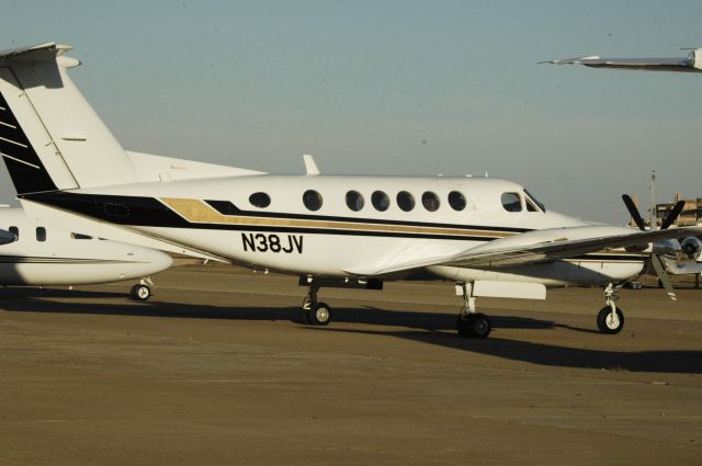 Beechcraft Super King Air 200 (N38JV)