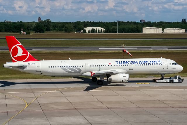 TC-JSC — - Pushback for TC-JSC Turkish Airlines Airbus A321-231 @ Berlin Tegel (EDDT) on 25th May 2014