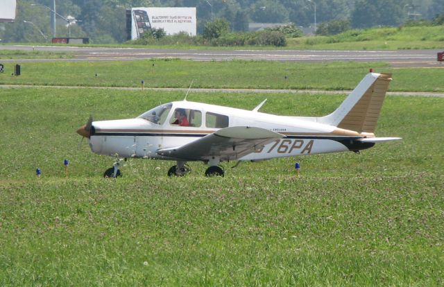 Piper Cherokee (N576PA)