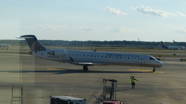 Canadair Regional Jet CRJ-700 (N503MJ) - Arriving from Washington IAD
