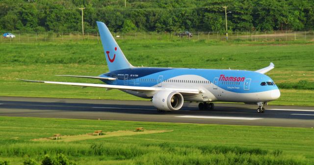 Boeing 787-8 (G-TUIA)