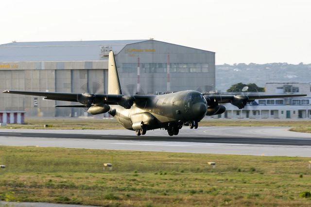 Lockheed C-130 Hercules (CSZ878)