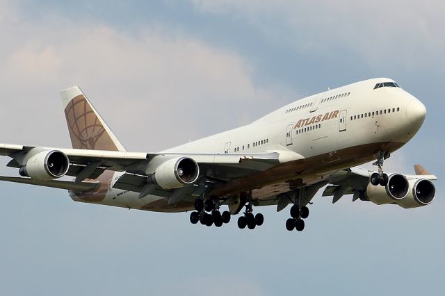 Boeing 747-400 (N236SG)