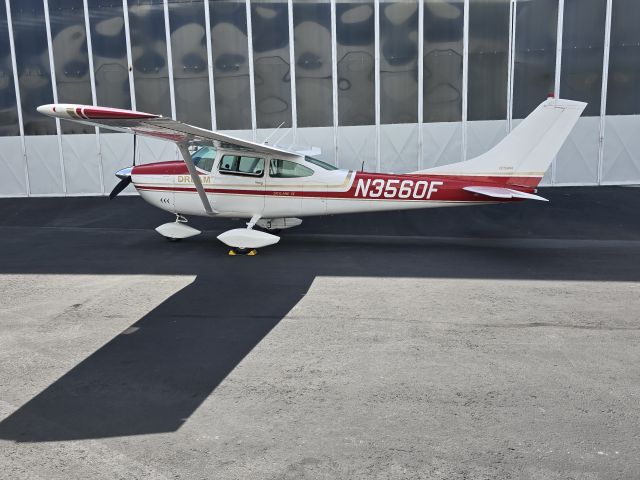 Cessna Skylane (N3560F)