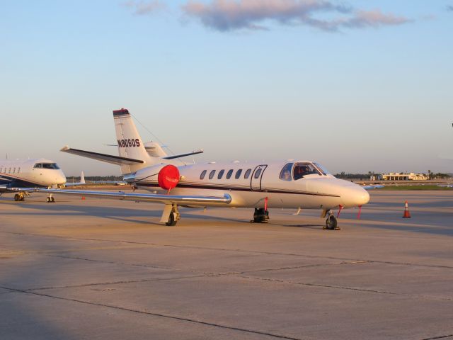 Cessna Citation V (N806QS) - Netjets.