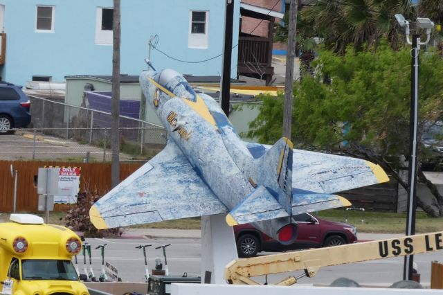 SINGAPORE TA-4 Super Skyhawk (14-2675)