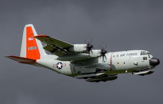 Lockheed C-130 Hercules (83-0490) - "SKIER90".