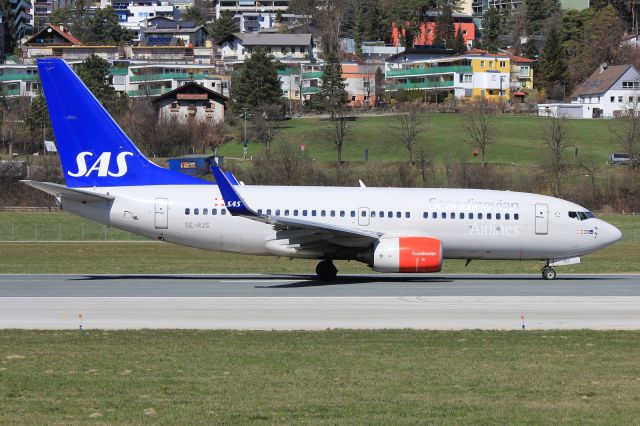 Boeing 737-700 (SE-RJS)