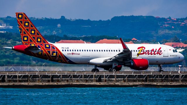 Airbus A320 (PK-LUR)