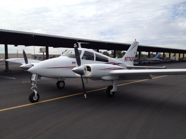 Cessna 310 (N7742Q)