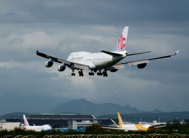 Boeing 747-400 (B-18251)