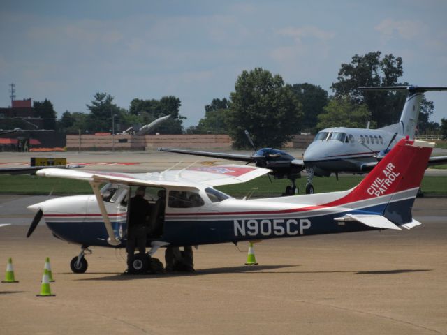 Cessna Skyhawk (N905CP)