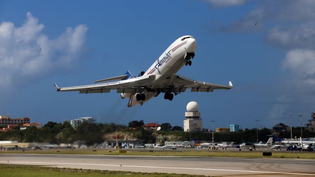 BOEING 727-200 (N199AJ) - Operator: AmeriJet.