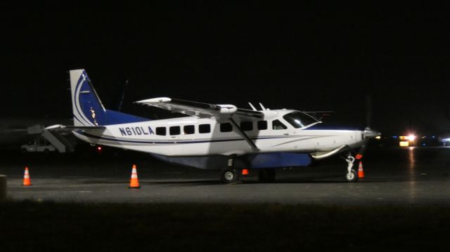 Cessna Caravan (N610LA) - Nice Lil Caravan at Signature Flight support BUF ðð