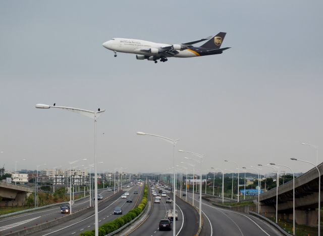 Boeing 747-400 —