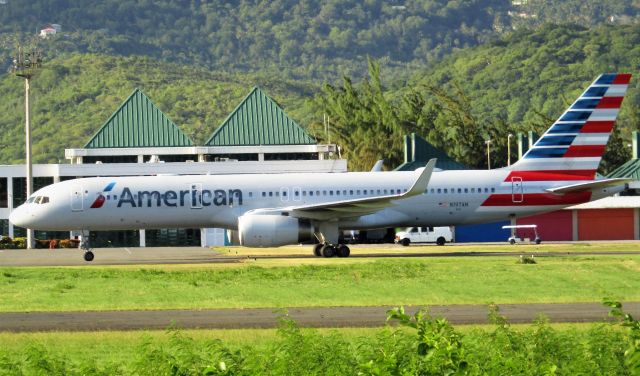 Boeing 757-200 (N197AN)