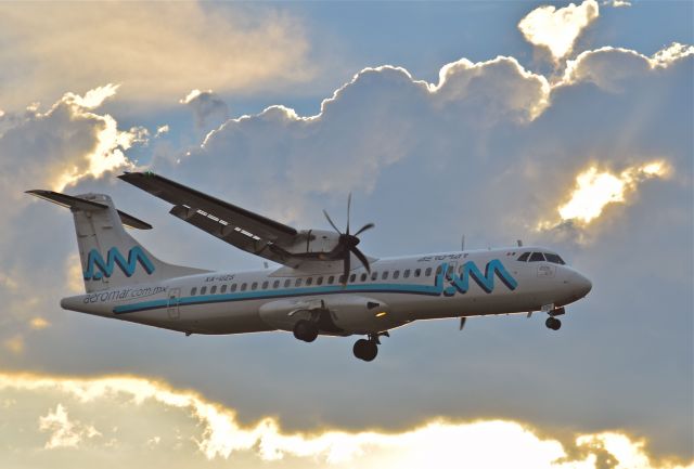 XA-UZS — - ATR-72-600 XA-UZS MSN 1441 of Aeromar (Ceased operations 15 february 2023) is on short final to runway 05L at Mexico City International Airport (06/2019).