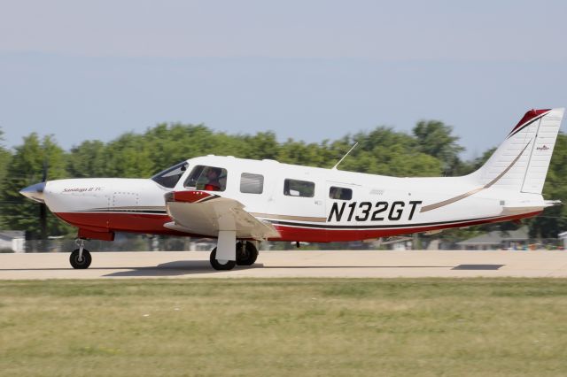 Piper Saratoga/Lance (N132GT) - On flightline
