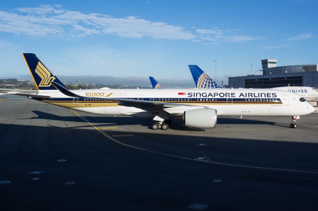 Airbus A350-900 (9V-SMF)
