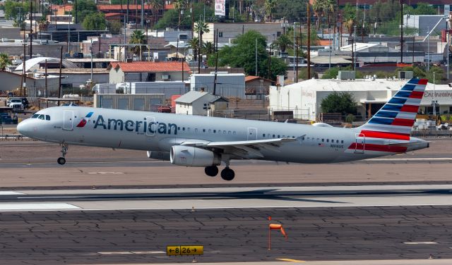 Airbus A321 (N916US)