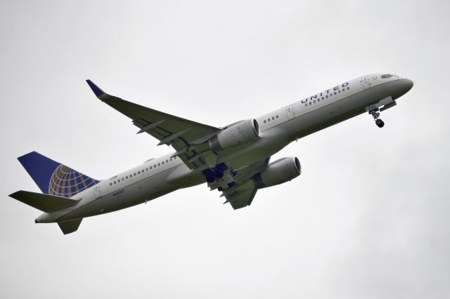 Boeing 757-200 (N48127) - United Airlines - B757-224 (N48127) One of the mid morning departures by United Airlines on what turned out to be a short run operation of their EWR-NCL-EWR route. (Photo May 2016)