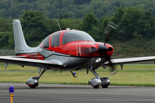 Cirrus SR22 Turbo (N325CD)