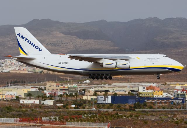 Antonov An-124 Ruslan (UR-82029)