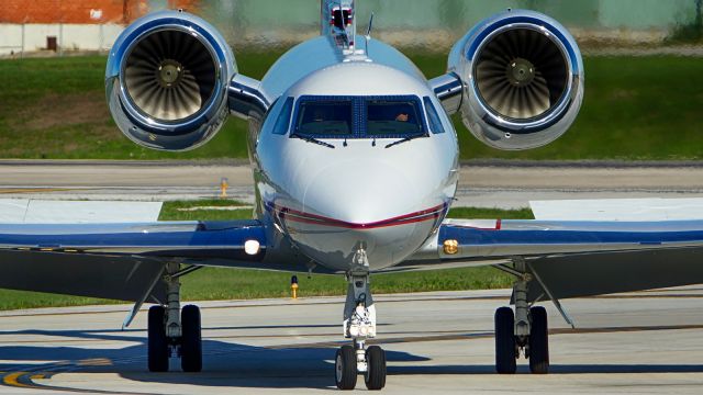 Gulfstream Aerospace Gulfstream IV (N491EC) - Exiting 4 after arrival.