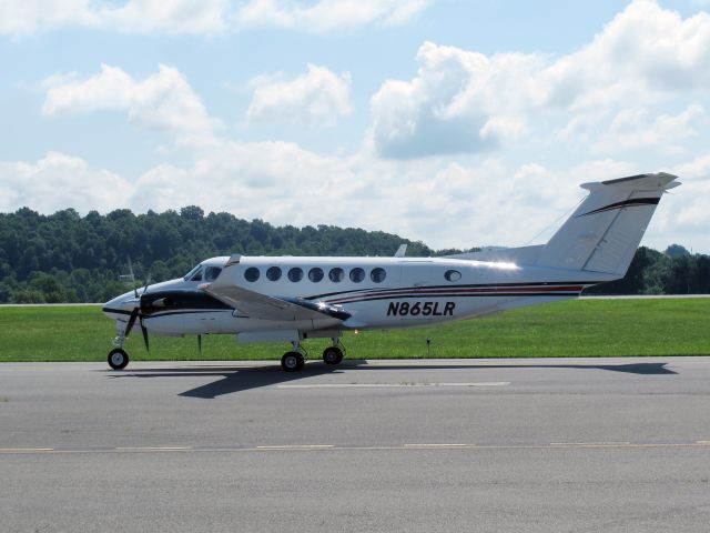 Beechcraft Super King Air 350 (N865LR) - The 350 is the best of all King Airs.