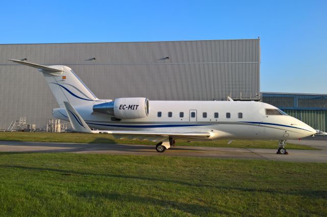 Canadair Challenger (EC-MIT)