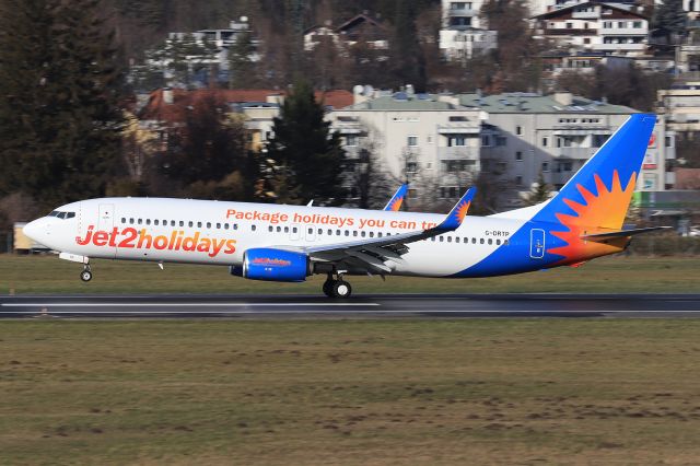Boeing 737-800 (G-DRTP)