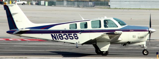 Beechcraft 35 Bonanza (N1835S)