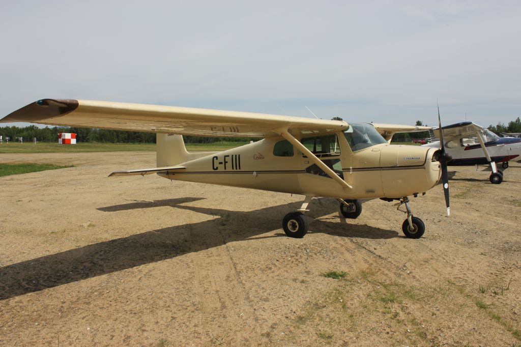 C-FIII — - C-FIII Cessna 150 RVA Aéroport de Sherbrooke QC. CYSC 16-06-2018.