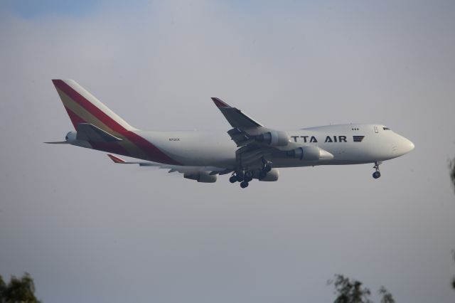 Boeing 747-400 (N712CK)