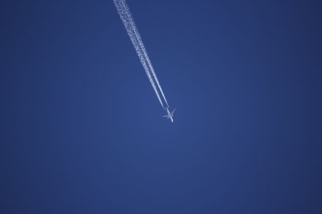 Boeing 777-200 — - Singapore Airlines 777 passing over at 35,000 feet from Christchurch to Signapore